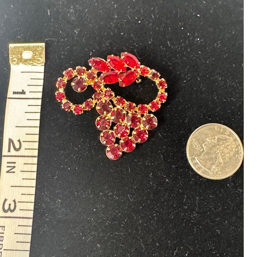 vintage ruby red rhinestone brooch, grape‎ design 1950's 1960's